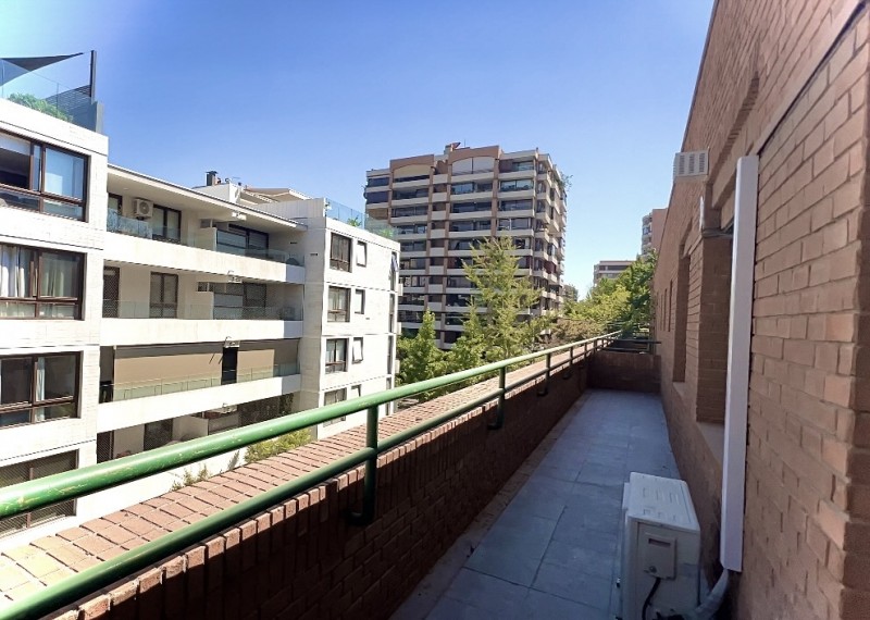 Se Vende Exclusiva Oficina Duplex en Vitacura