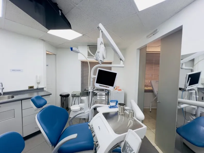 Moderna Clínica Dental en Venta, Metro Tobalaba