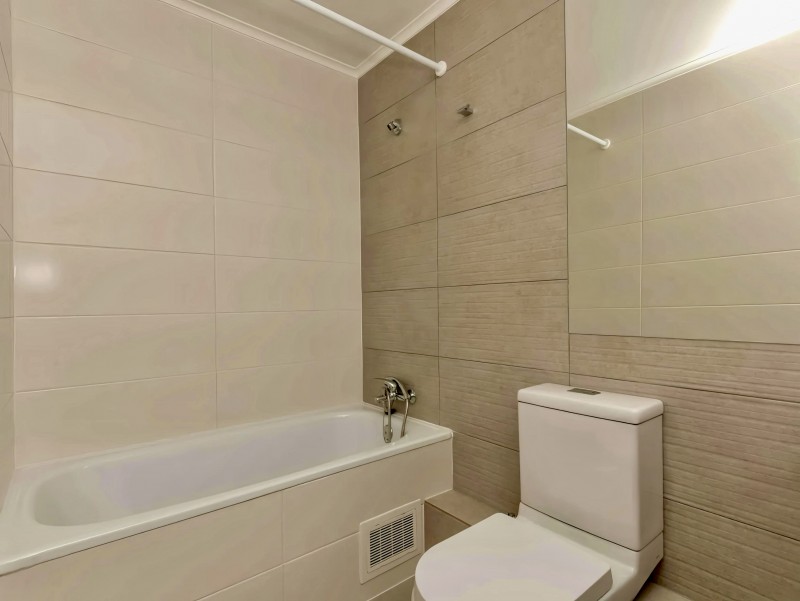 en Venta Depto 2D 2B + E y B Semi Nuevo / Metro Santa Isabel