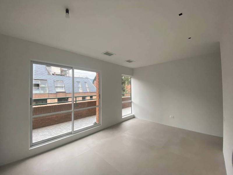 Se Vende Exclusiva Oficina Duplex en Vitacura