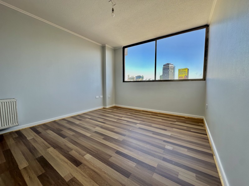 Semi Nuevo Vista Despejada 1D1B+Est / Metro U. de Chile