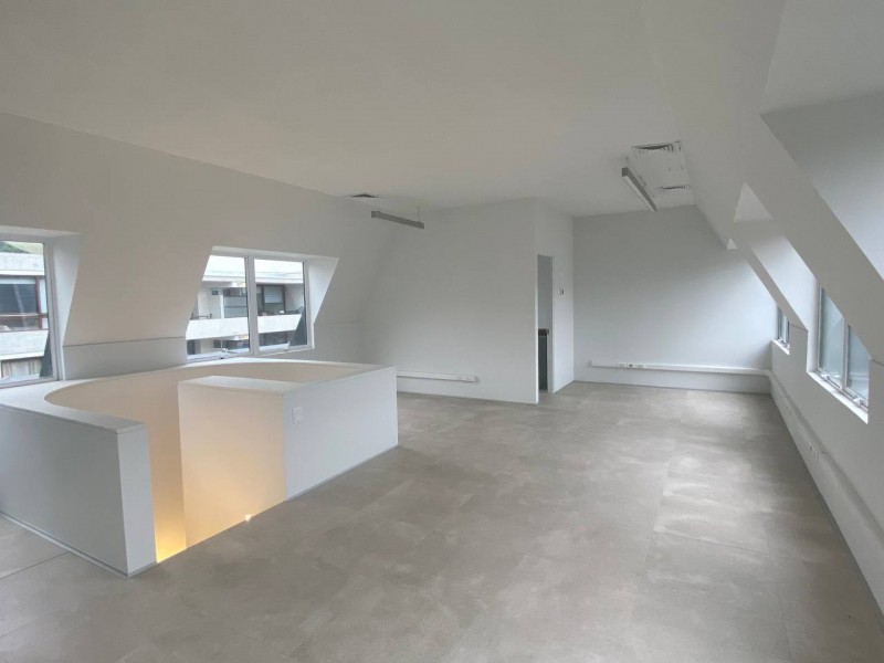 Se Vende Exclusiva Oficina Duplex en Vitacura