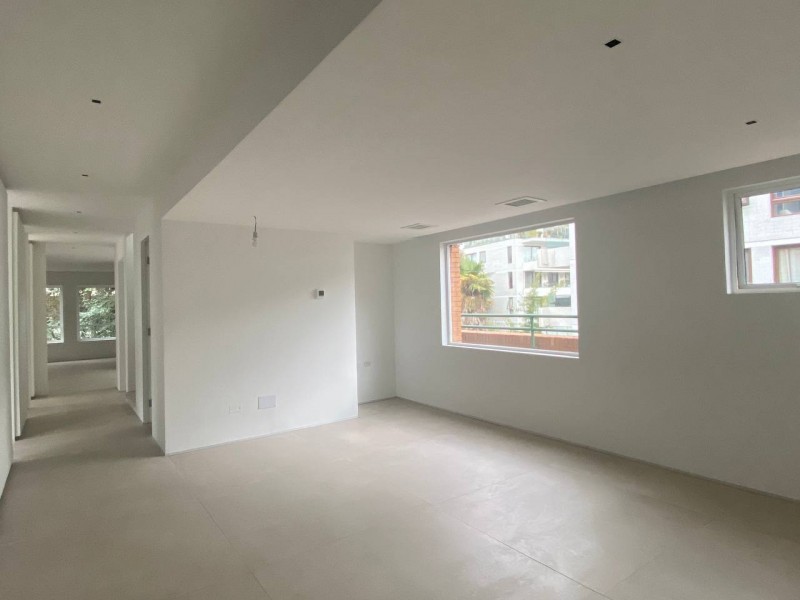 Se Vende Exclusiva Oficina Duplex en Vitacura