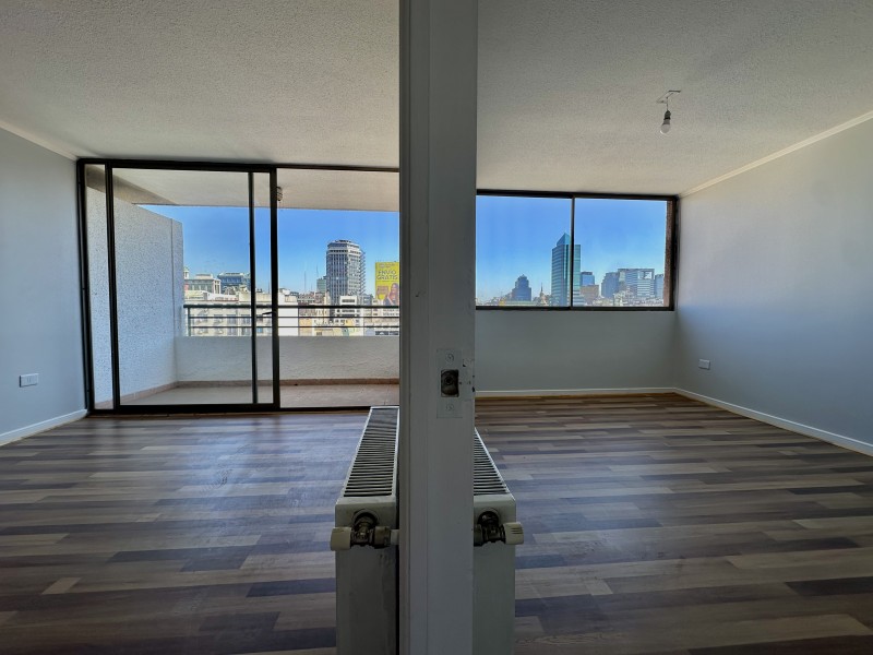 Semi Nuevo Vista Despejada 1D1B+Est / Metro U. de Chile