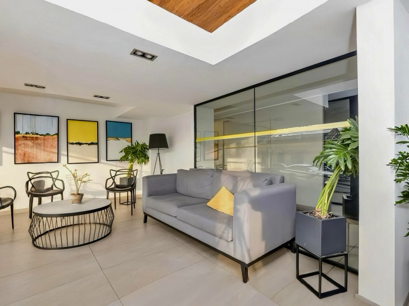 en Venta Depto 2D 1B + B Semi Nuevo / Metro Cal y Canto