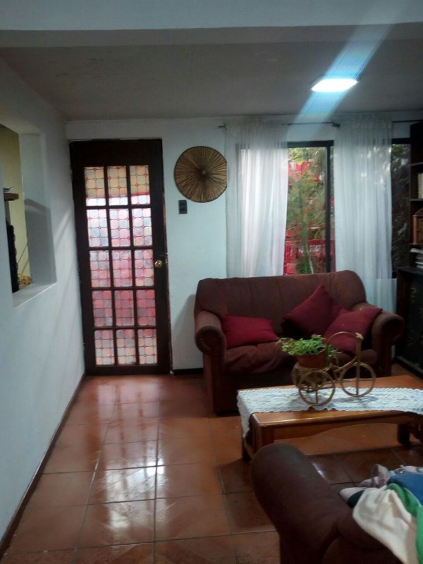 Casa (5D, 2B, Estacionamiento)