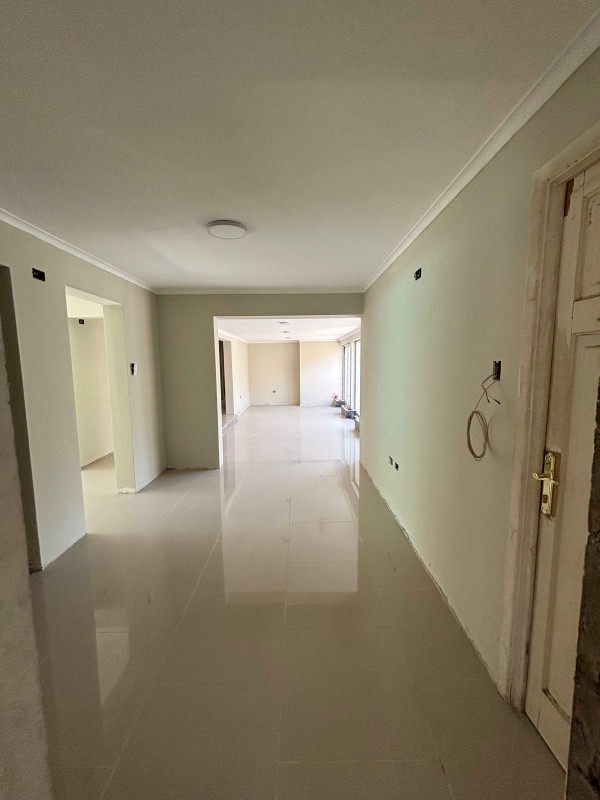 Arrienda Casa Comercial, en Pleno Centro de Linares