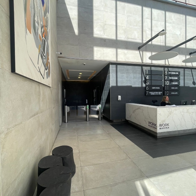 Viña / Arriendo Oficina Marina Work 583 Planta Libre
