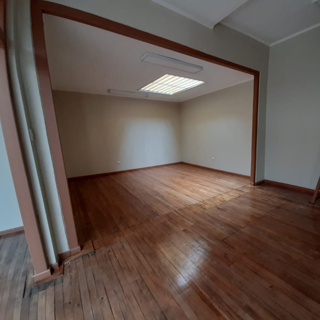 Valpo / Arriendo Local 198 Mts2. 1Bod 2 Baños Freire