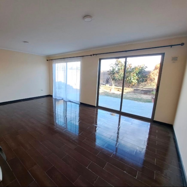la Cruz / Arriendo Casa 3D 3B 1Est Condominio