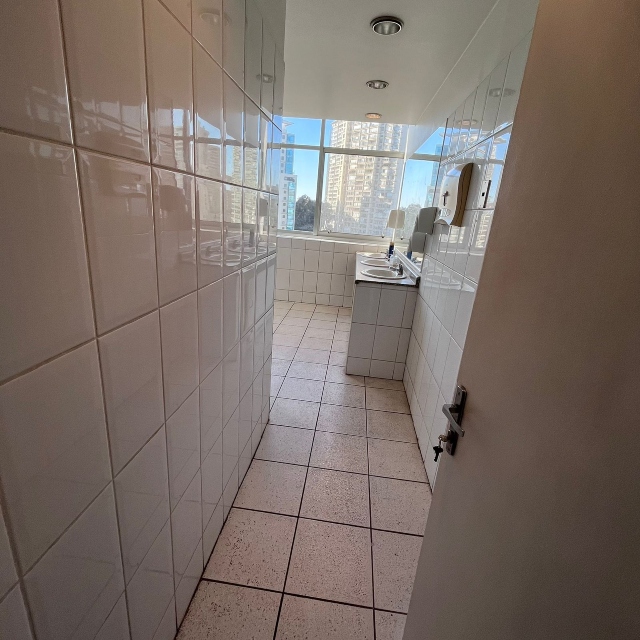 Viña / Arriendo Oficina Marina Arauco 140 Mts2