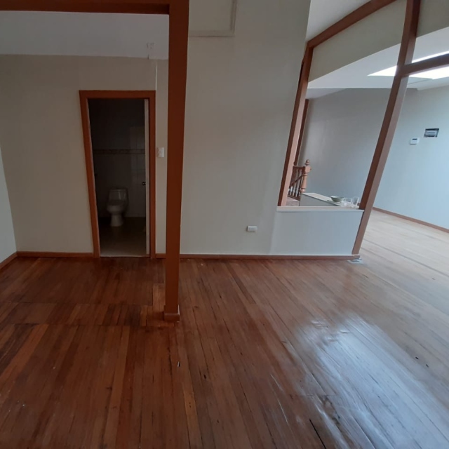 Valpo / Arriendo Local 198 Mts2. 1Bod 2 Baños Freire