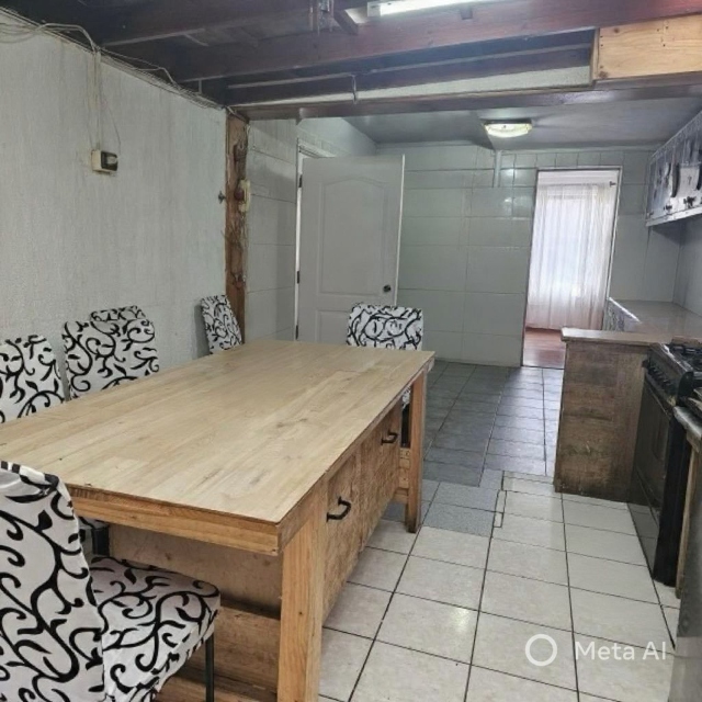 Quilpué / Venta Casa 2 Pisos 5D 3B 3Est Patio