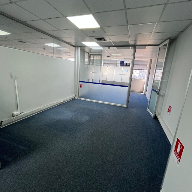 Viña / Arriendo Oficina Marina Arauco 140 Mts2