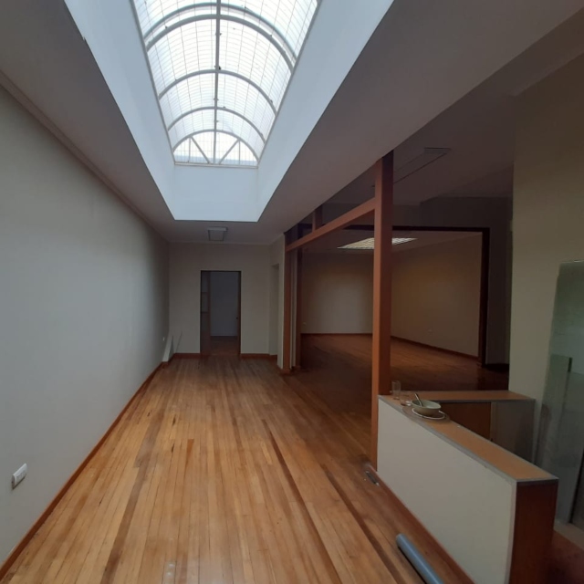 Valpo / Arriendo Local 198 Mts2. 1Bod 2 Baños Freire