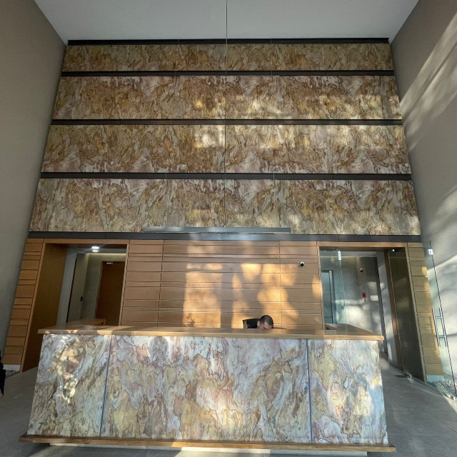 Viña / Arriendo Oficina Nueva 2 Oriente