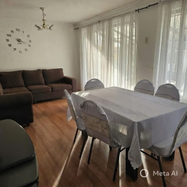Quilpué / Venta Casa 2 Pisos 5D 3B 3Est Patio