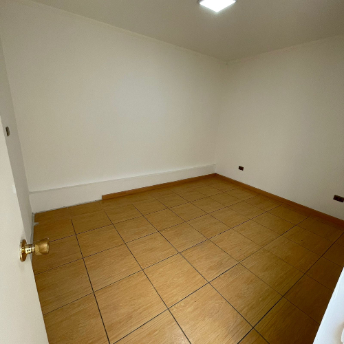 Valpo / Arriendo Oficina 90 Mts2. Céntrica Av.francia