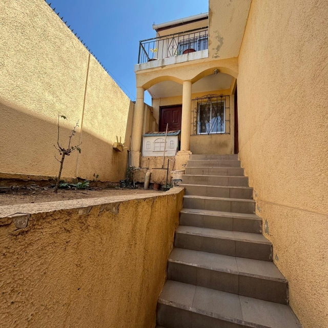 Valpo / Venta Casa 4D 3B 2E Playa Ancha Amoblada