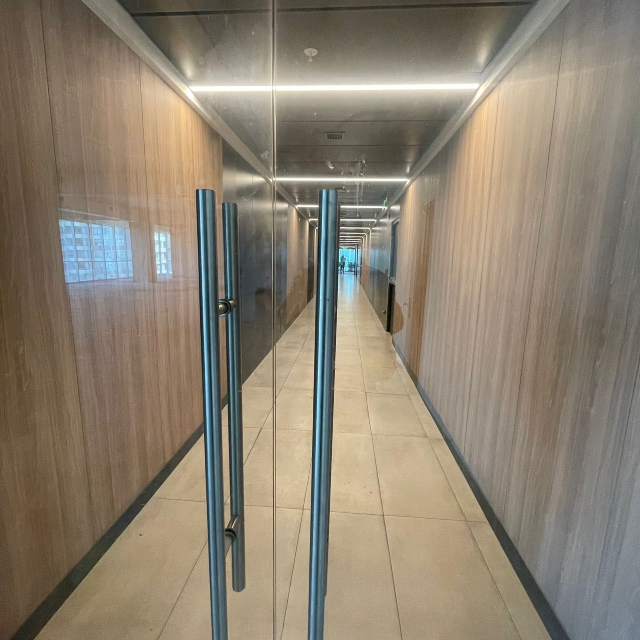 Viña / Arriendo Oficina Marina Work 583 Planta Libre