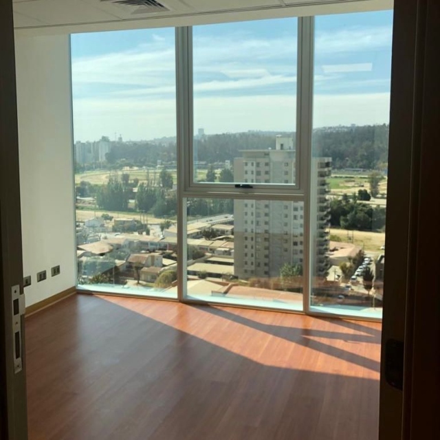 Viña / Venta Oficina 25Mts2. Edif. Contemporáneo
