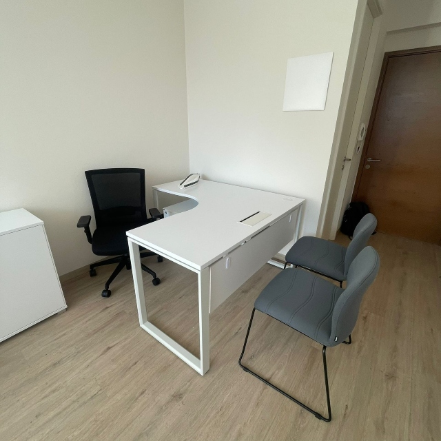 Viña / Arriendo Oficina Nueva 2 Oriente