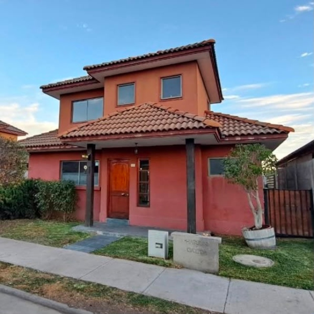 Fotografía de la Cruz / Arriendo Casa 3D 3B 1Est Condominio