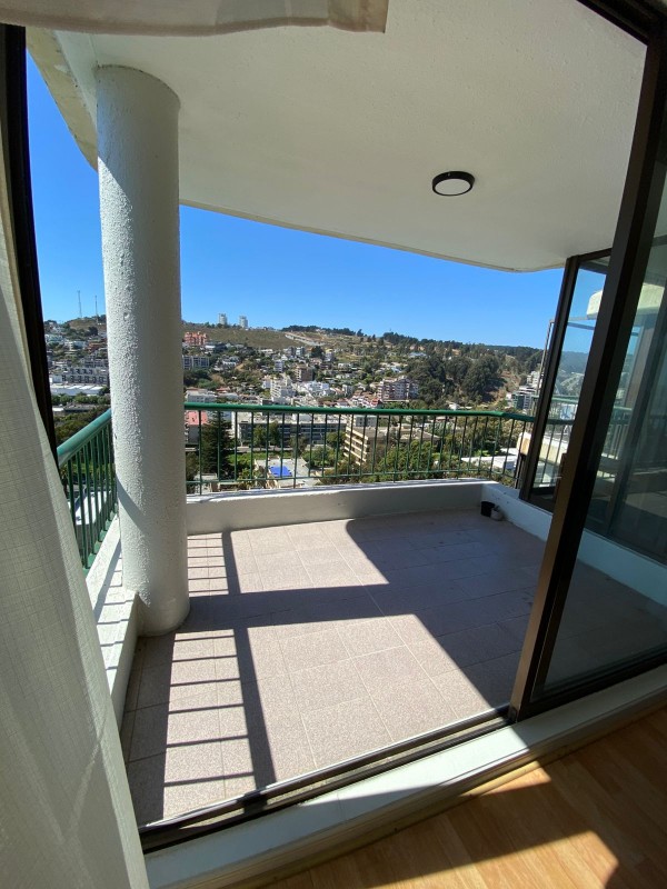 Arriendo Dpto Con Vista Al Mar en Reñaca, Jardín del Mar.