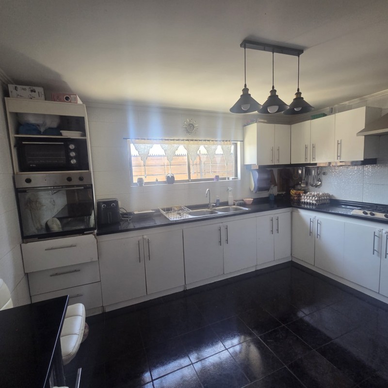 Se Vende Hermosa Casa Con Gran Terreno Belloto Norte