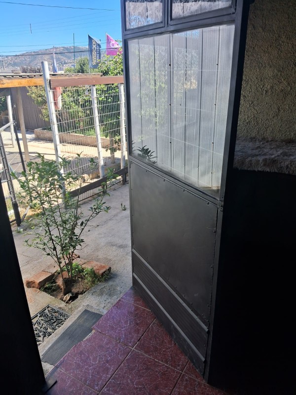 Casa Con Amplio Patio Valencia Alto Quilpué