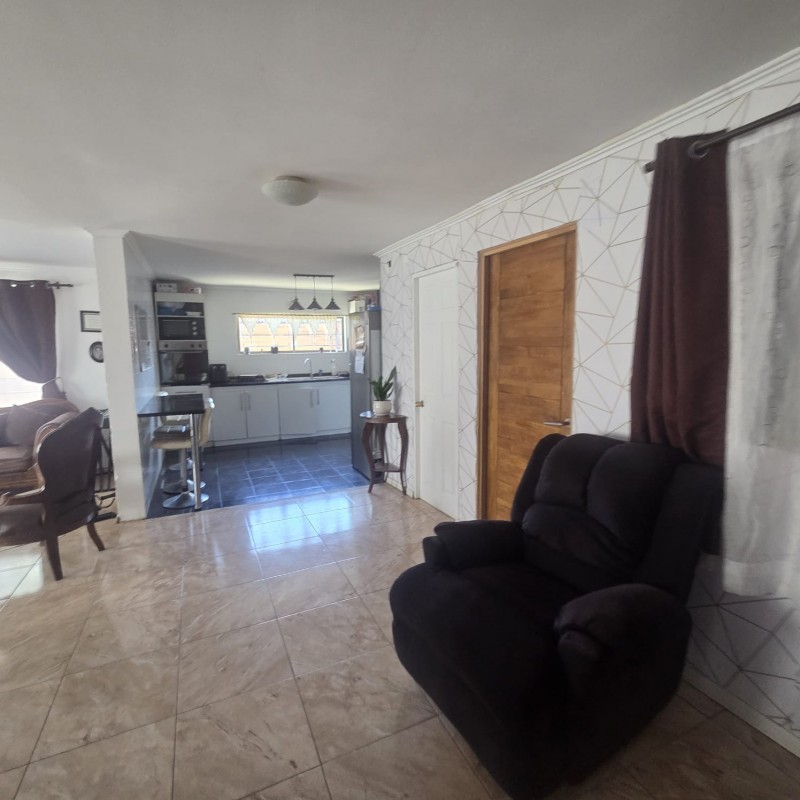 Se Vende Hermosa Casa Con Gran Terreno Belloto Norte