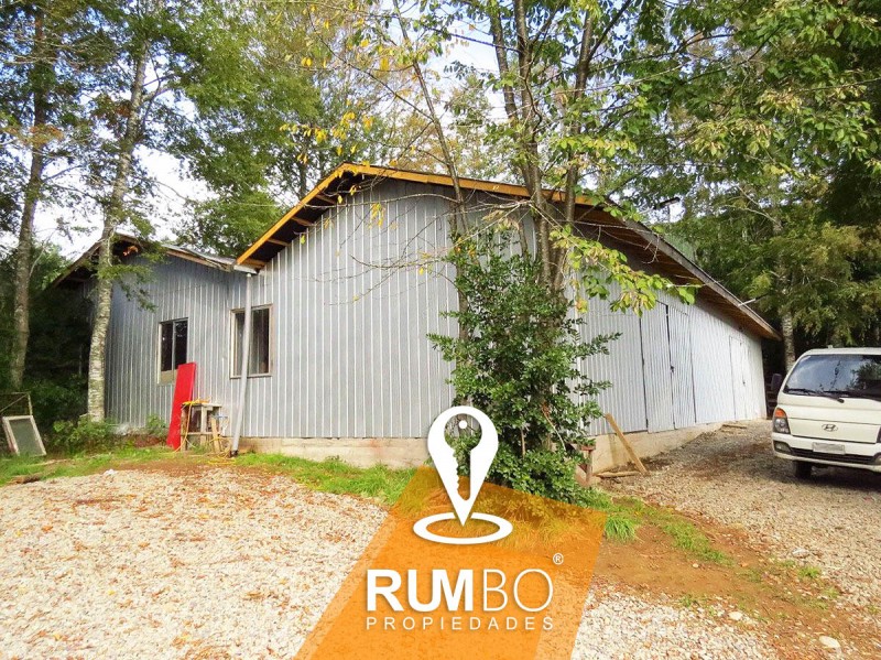 Casa, Cabaña y 2 Galpones - Villarrica