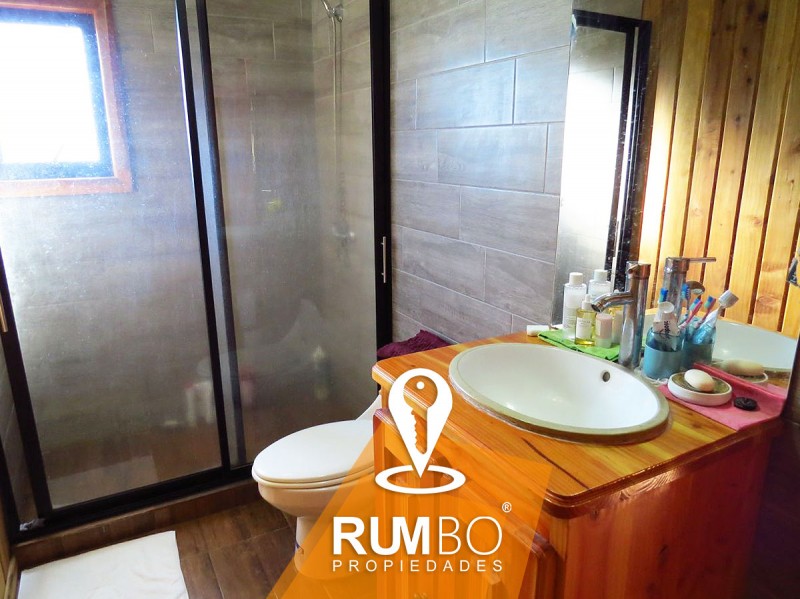 Casa, Cabaña y 2 Galpones - Villarrica