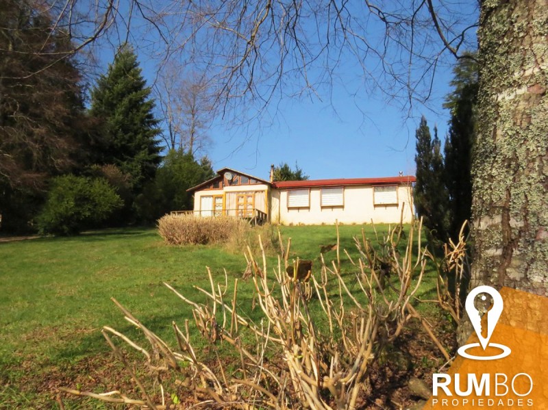 Casa y 3 Cabañas en Parcela Camino A Pucón