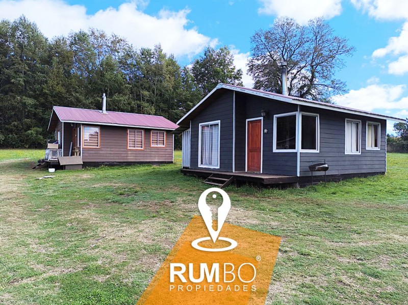 Casa y 2 Cabañas en Parcela