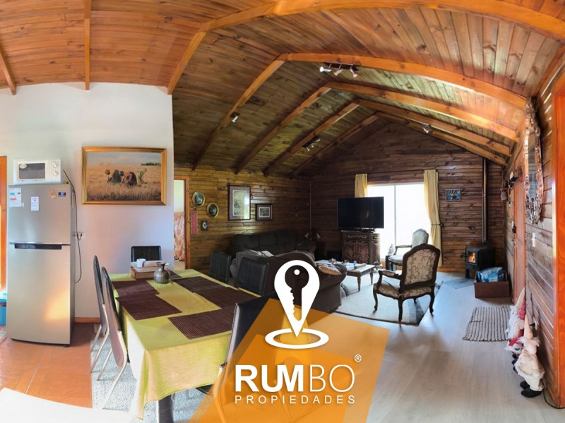 Casa y 2 Cabañas en Parcela