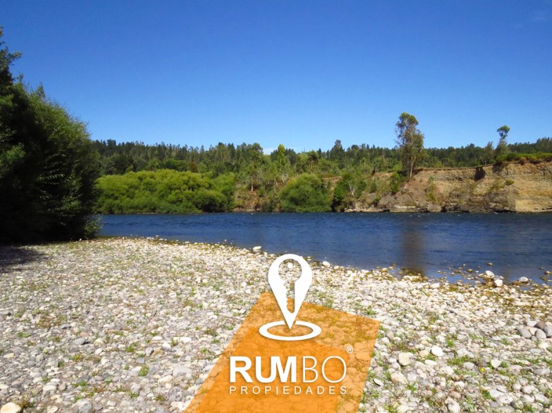 Casa y Cabaña Acceso A Río Toltén