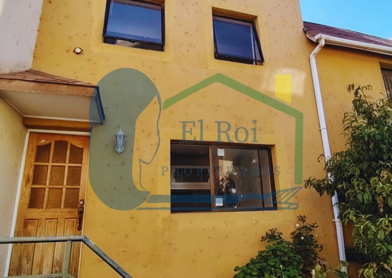 Casa de Tres Pisos en Condominio – Quilpué