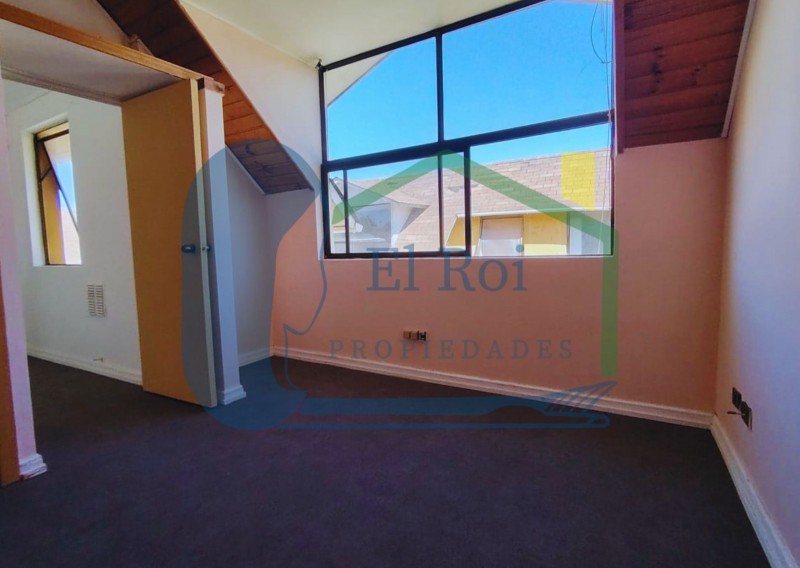 Casa de Tres Pisos en Condominio – Quilpué