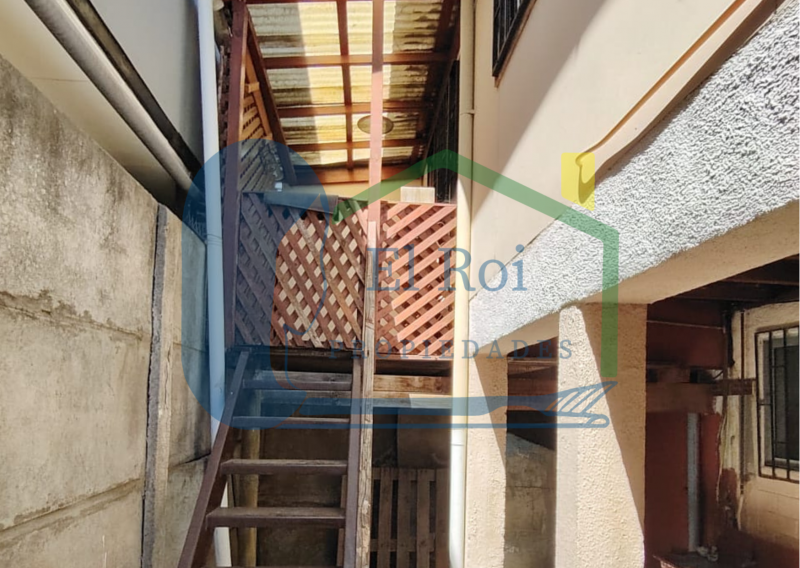 Se Vende Casa de Dos Pisos en Sector Residencial