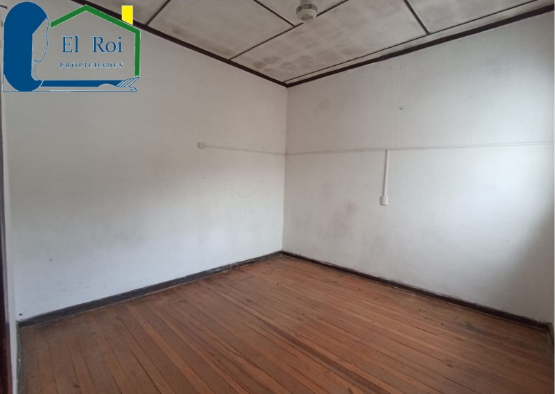 Amplia Casa de Dos Pisos – Cerro San Juan de Dios