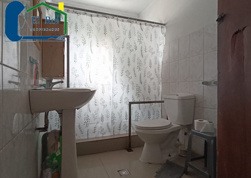 Amplia Casa de Dos Pisos – las Rosas