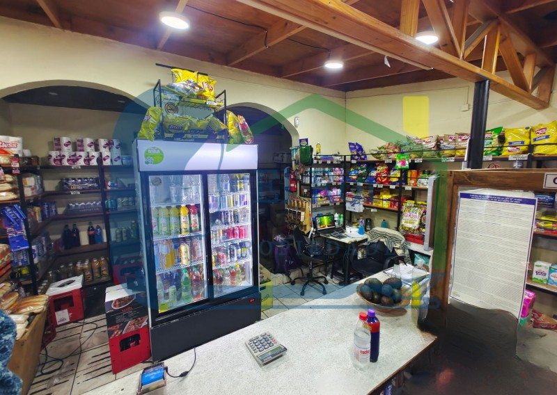 Se Venden 4 Locales Comerciales Independientes