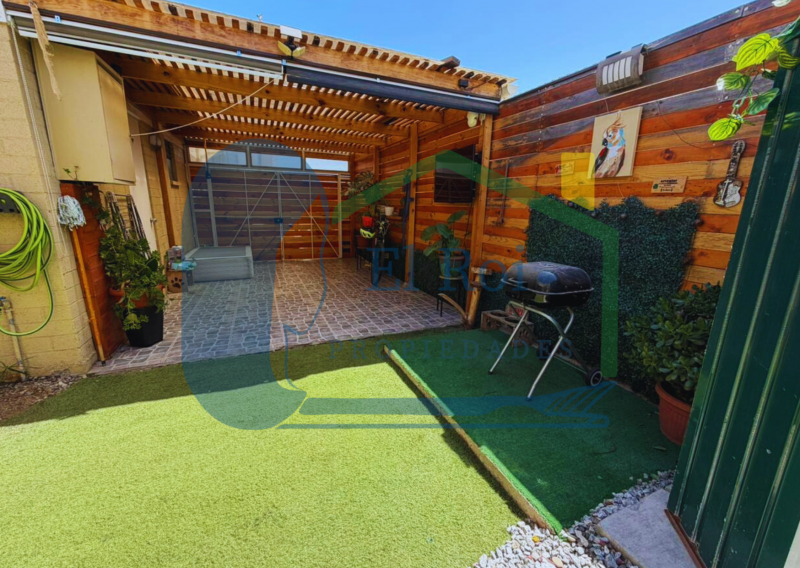 Casa de Dos Pisos en Condominio – Quilpué