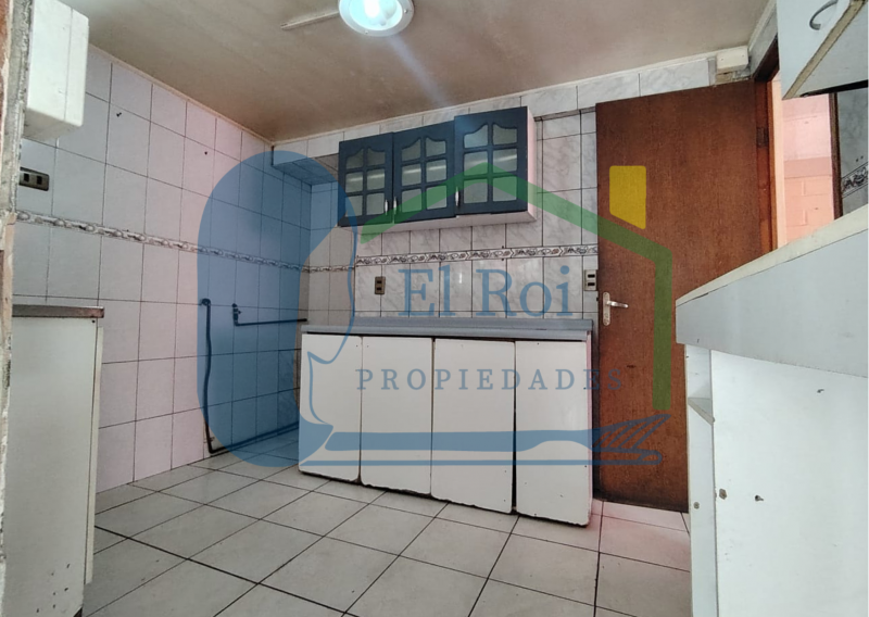Se Vende Casa de Dos Pisos en Sector Residencial