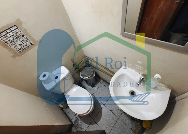 Se Venden 4 Locales Comerciales Independientes