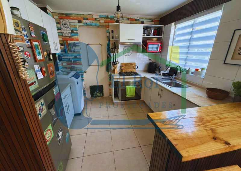 Casa de Dos Pisos en Condominio – Quilpué
