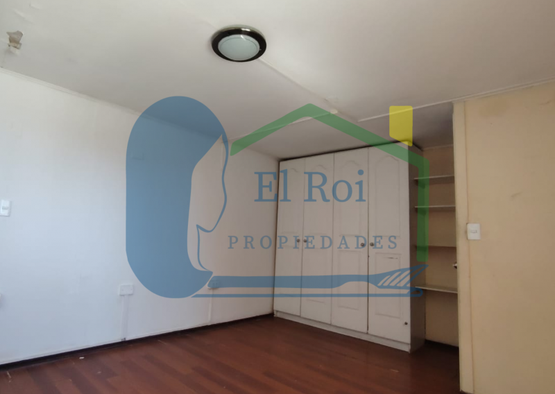 Se Vende Casa de Dos Pisos en Sector Residencial