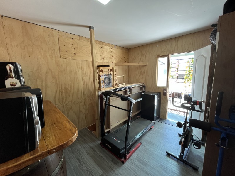 Se Vende Casa Con Local Comercial en Villa Don Benito