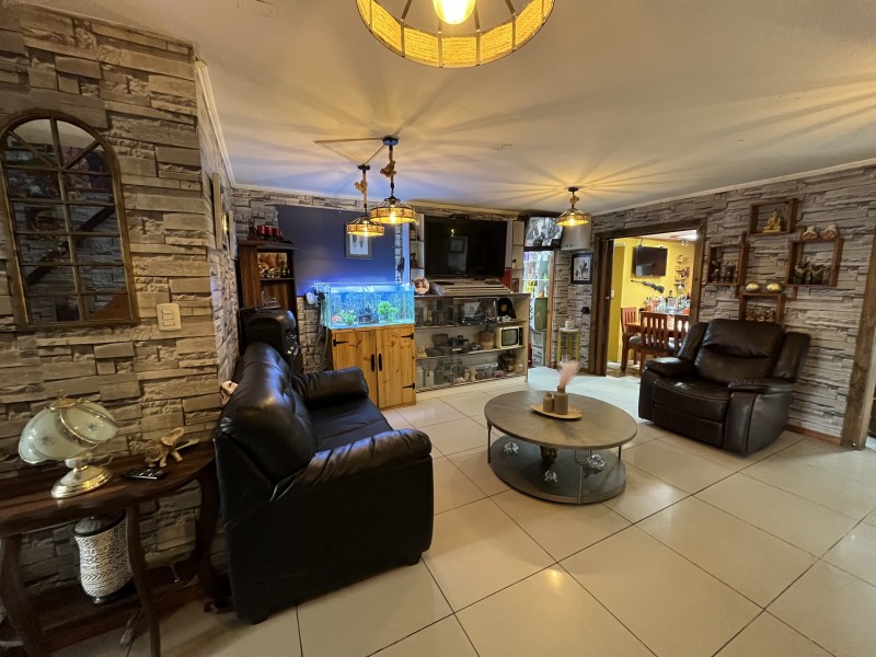 Se Vende Casa Con Local Comercial en Villa Don Benito